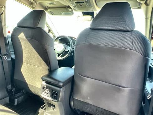 Used 2022 Toyota RAV4 LE image 13