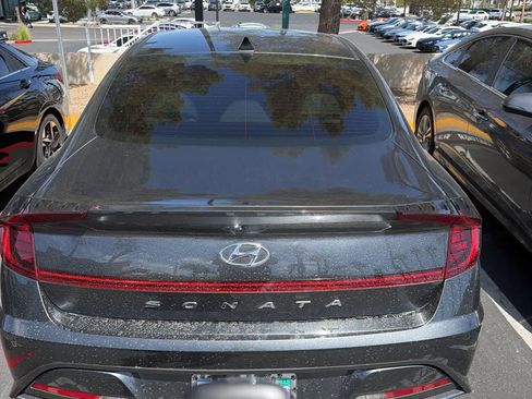 Used 2023 Hyundai Sonata SE FWD image 7