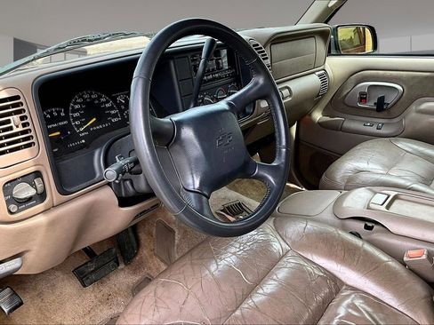 Used 1999 Chevrolet Tahoe Z71 w/ Comfort & Security Pkg AWD/4WD image 13