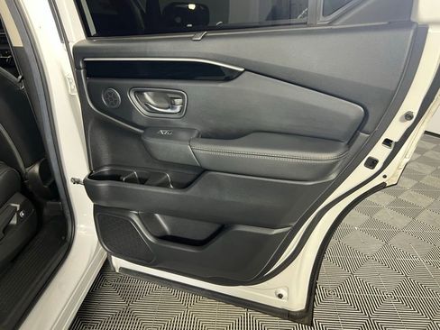 Used 2024 Honda Pilot Touring image 34