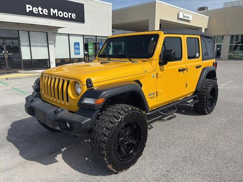 Used 2019 Jeep Wrangler Unlimited Sport S AWD/4WD image 2
