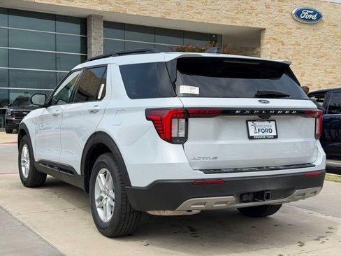 New 2026 Ford Explorer Active RWD image 39