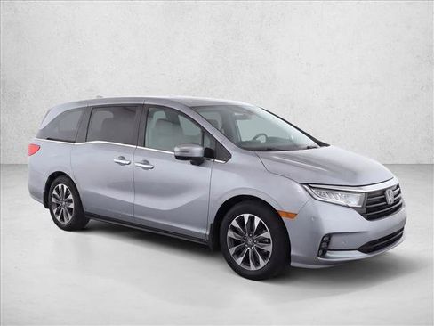 Used 2024 Honda Odyssey EX-L image 3