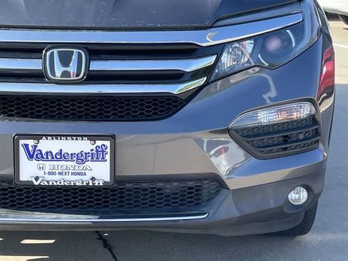 Used 2017 Honda Pilot Touring image 8