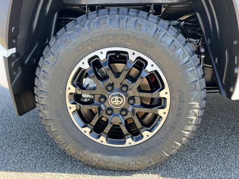 New 2026 Toyota Tundra SR5 AWD/4WD image 18