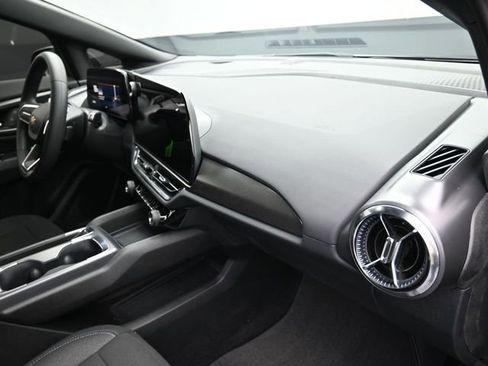 New 2026 Chevrolet Equinox EV LT w/ Midnight Package FWD image 31