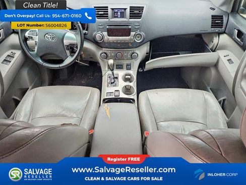 Used 2012 Toyota Highlander SE FWD image 11