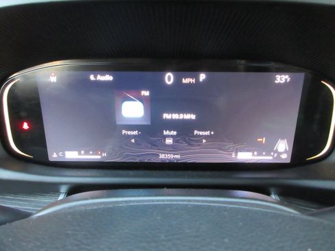 Used 2023 Jeep Wagoneer L Series III w/ Premium Group I image 40