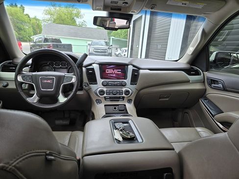 Used 2016 GMC Yukon SLT w/ Open Road Package RWD image 34