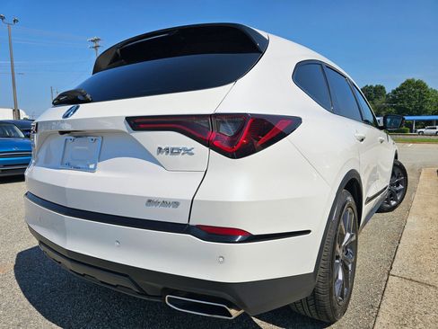 Used 2023 Acura MDX A-Spec AWD/4WD image 5