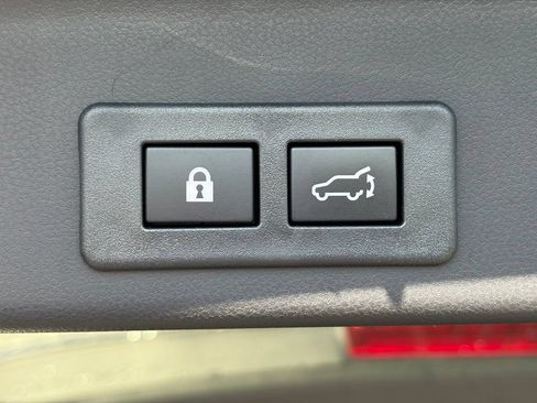 Used 2024 Subaru Ascent Limited AWD/4WD image 15