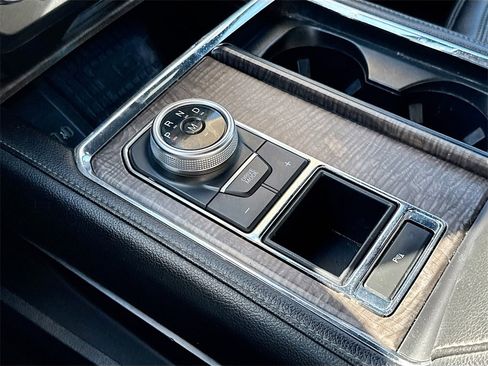 Used 2021 Ford Expedition Max Limited image 18