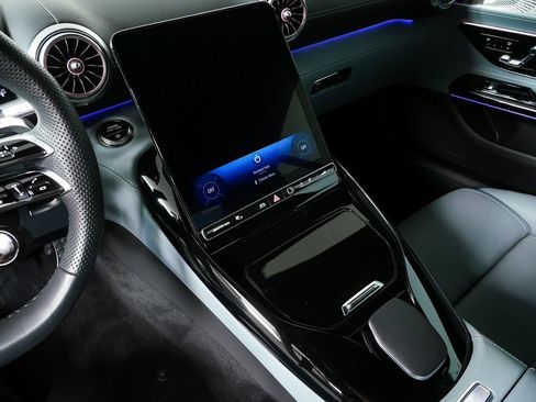 Used 2025 Mercedes-Benz AMG GT 43 image 17