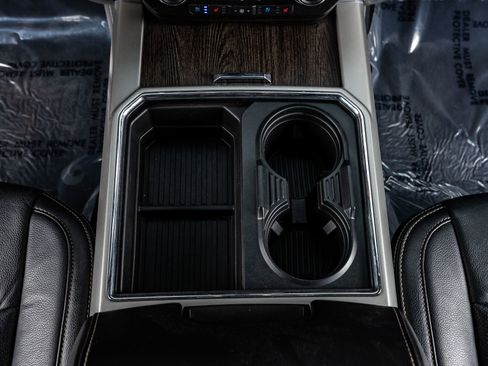 Used 2020 Ford F250 Lariat image 25