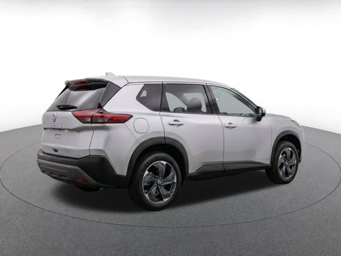 Used 2025 Nissan Rogue SV FWD image 9