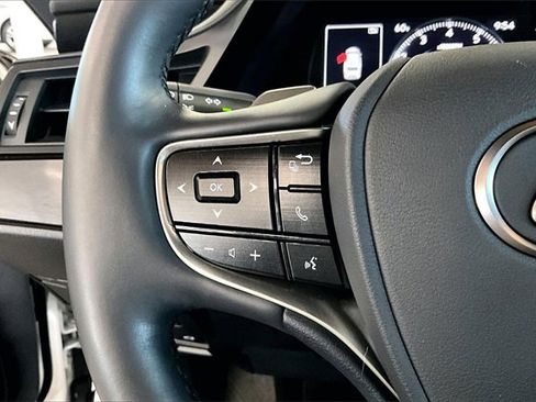 Certified 2023 Lexus ES 250 w/ Premium Package image 11