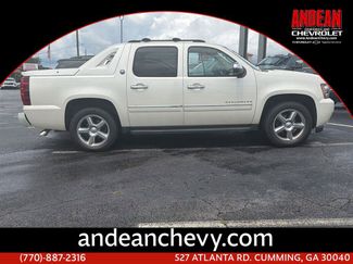 Used 2013 Chevrolet Avalanche LTZ AWD/4WD video 1
