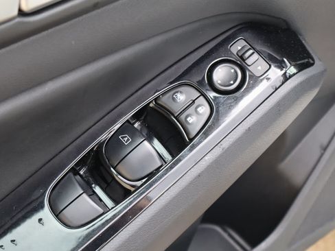 Used 2025 Nissan Altima 2.5 SR FWD image 20
