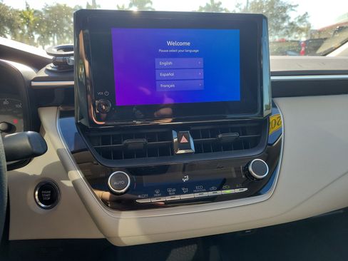 Used 2023 Toyota Corolla LE w/ LE Premium Package image 30