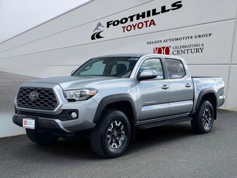 Certified 2023 Toyota Tacoma TRD Off-Road AWD/4WD image 3