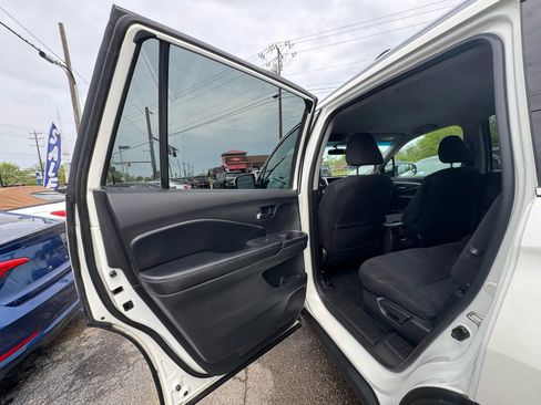 Used 2018 Honda Pilot EX image 17