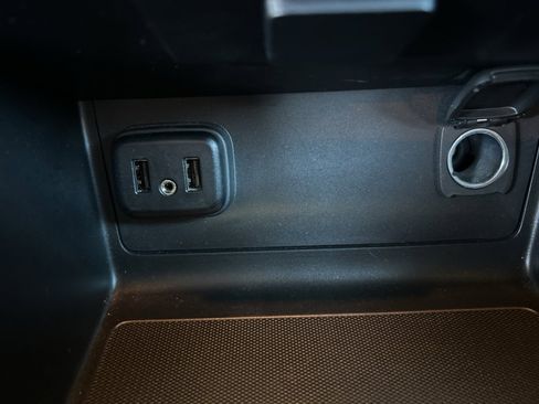 Used 2020 Chevrolet Colorado Z71 w/ Z71 Midnight Edition image 25