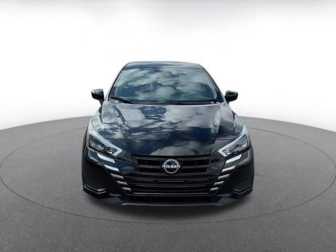 Used 2025 Nissan Versa SV image 4