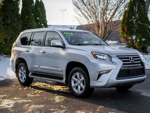Used 2016 Lexus GX 460 image 3