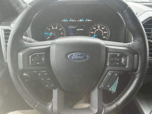 Used 2015 Ford F150 XLT w/ Equipment Group 302A Luxury image 10
