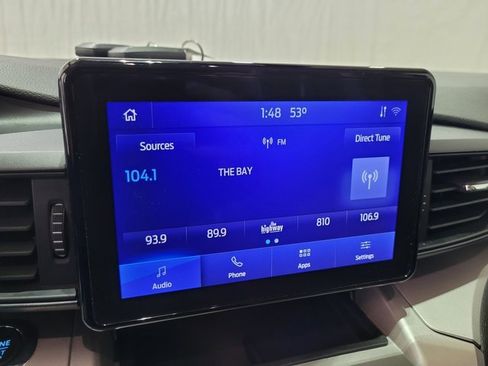 Used 2022 Ford Explorer XLT image 30