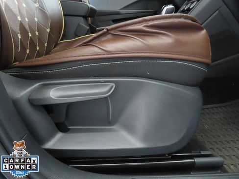 Used 2024 Volkswagen Taos SE image 28