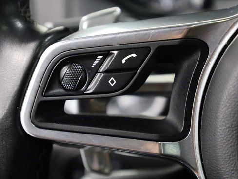 Used 2017 Porsche Cayenne S Platinum image 27