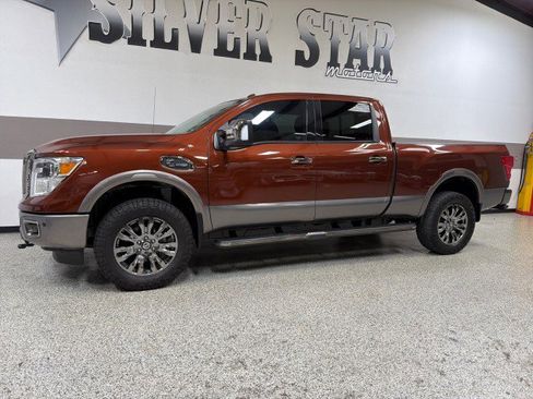 Used 2018 Nissan Titan Platinum Reserve w/ Platinum Utility Package image 4