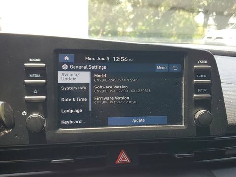 Used 2025 Hyundai Elantra Sport FWD image 27