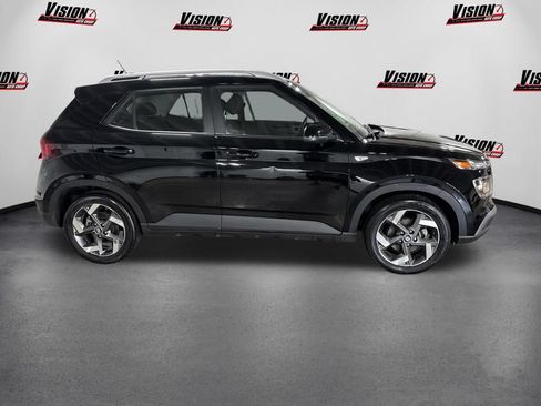 Used 2023 Hyundai Venue SEL w/ Cargo Package FWD image 4