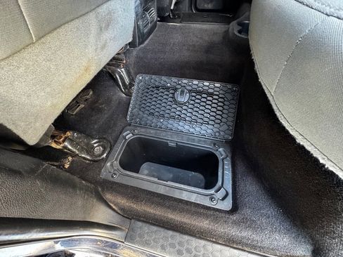 Used 2017 RAM 2500 Tradesman w/ Chrome Appearance Group image 34