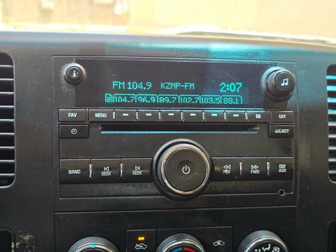 Used 2010 Chevrolet Silverado 1500 W/T RWD image 22