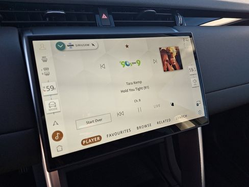 Used 2025 Land Rover Discovery Sport S image 18