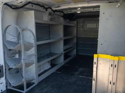 Used 2020 Ford Transit 250 Low Roof RWD image 33