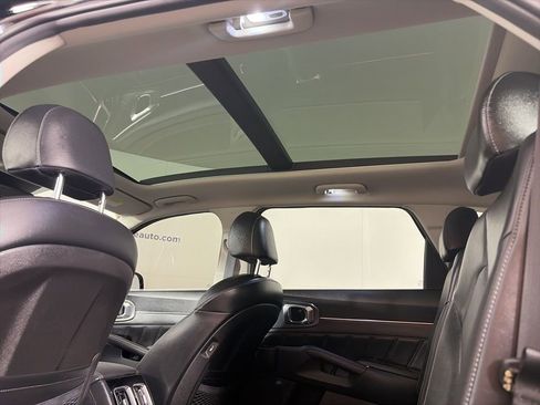 Certified 2023 Kia Sorento SX AWD/4WD image 15