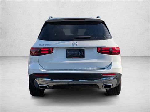 New 2026 Mercedes-Benz GLB 250 image 8