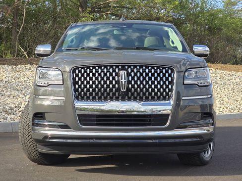 Used 2023 Lincoln Navigator Black Label AWD/4WD image 31