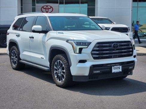 Used 2024 Toyota Sequoia Limited w/ Tow Technology Package AWD/4WD image 2