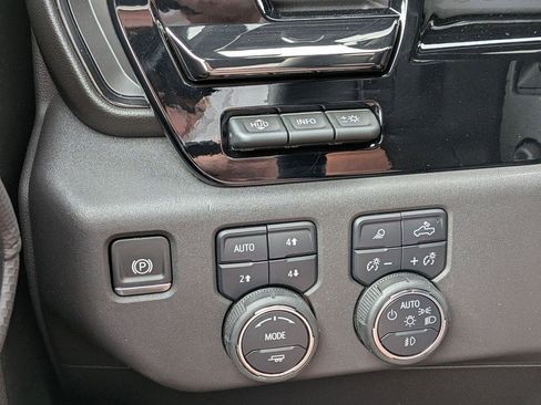 Used 2024 Chevrolet Silverado 1500 ZR2 w/ Technology Package AWD/4WD image 18