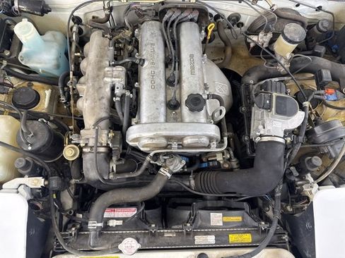 Used 1990 MAZDA MX-5 Miata image 17