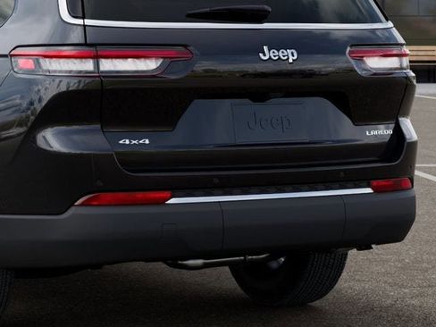 Used 2025 Jeep Grand Cherokee L Laredo w/ Luxury Tech Group I AWD/4WD image 13