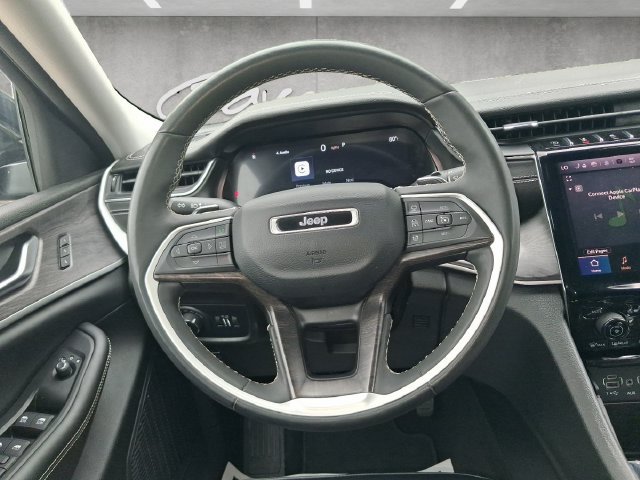 Used 2023 Jeep Grand Cherokee L Limited RWD image 27