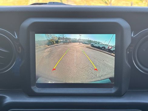 Used 2022 Jeep Wrangler Unlimited Sport image 20