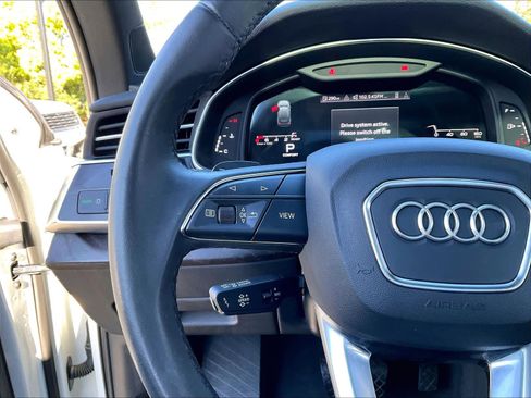 Used 2023 Audi Q7 Premium Plus image 20