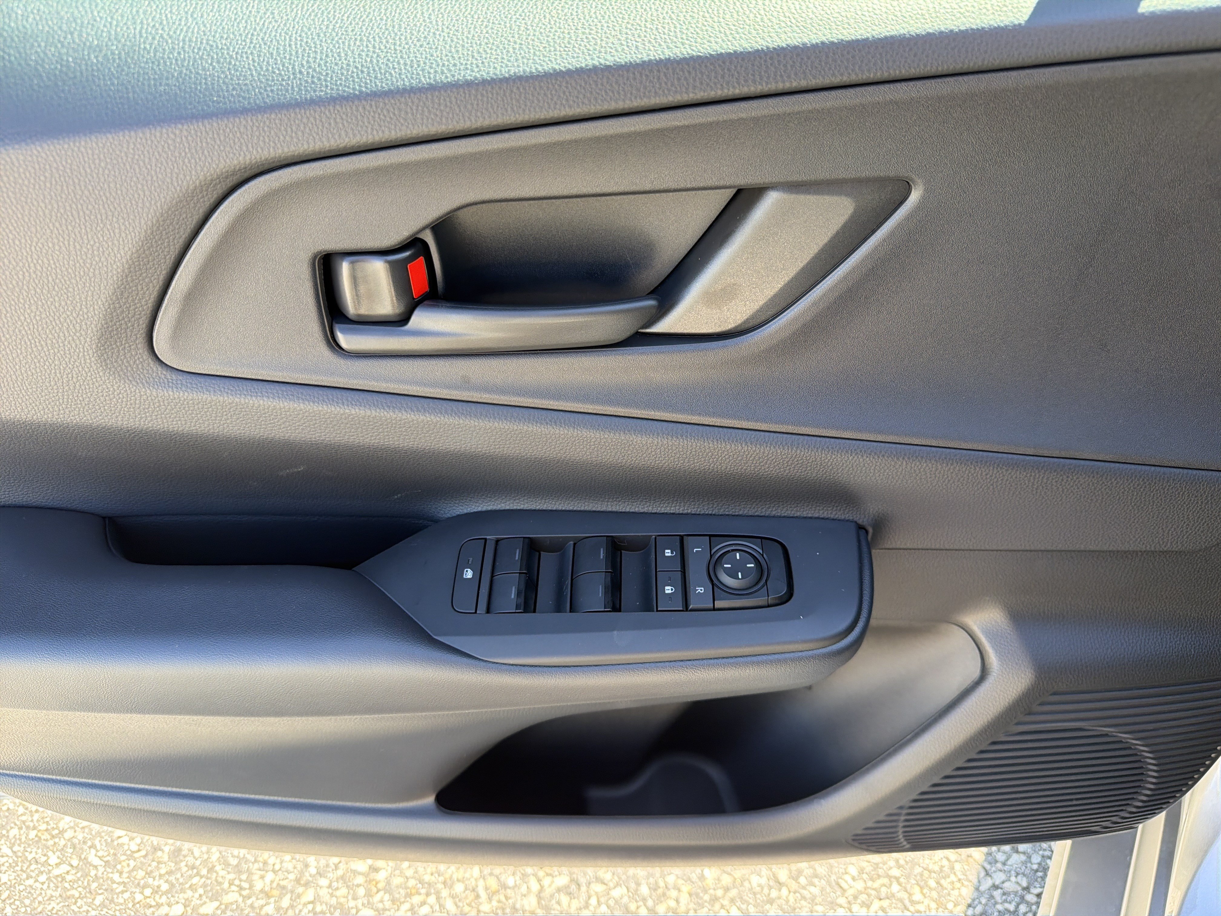 New 2027 Toyota Prius Plug-In Hybrid FWD image 10